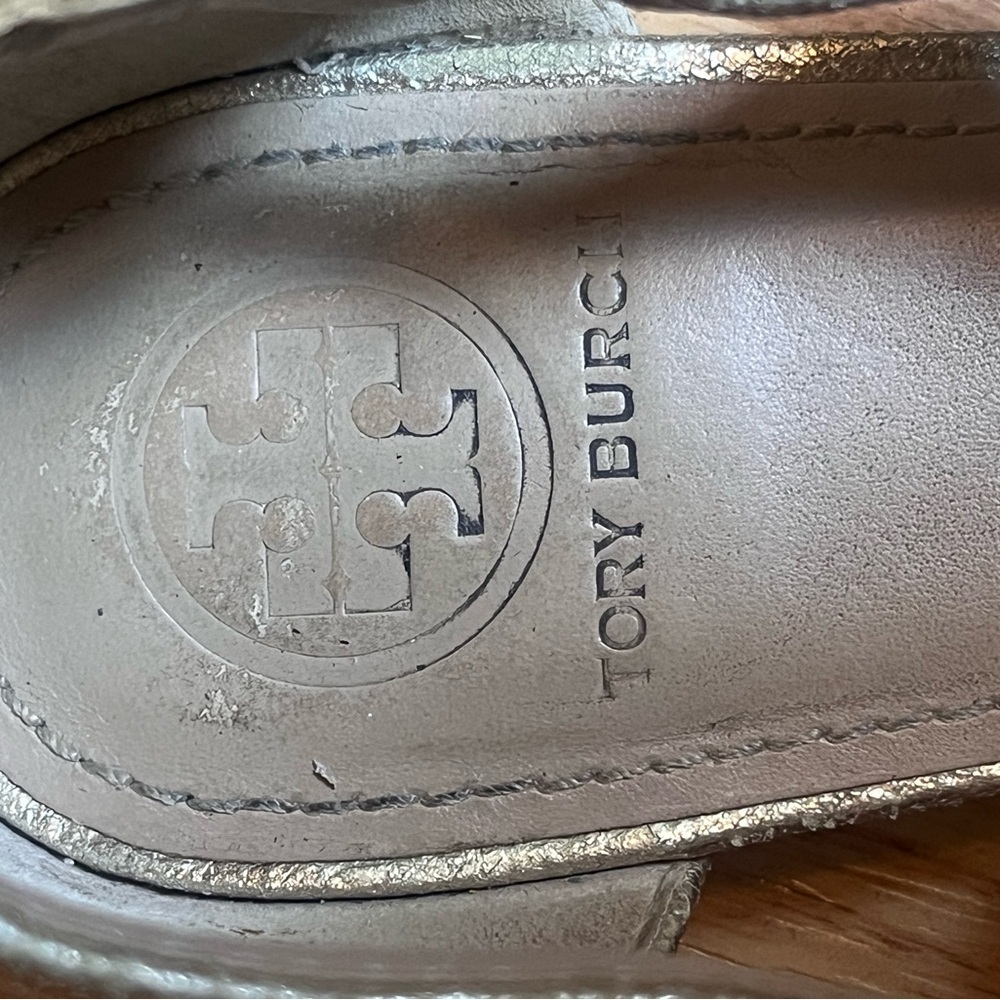Tory Burch Gold Floral Flower Flip Flop Metallic Leather Sandals Sz.8 - Picture 8 of 8